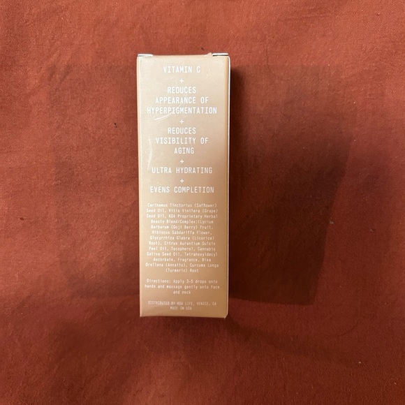 KOA Vitamin C Brightening Serum - Picture 3 of 5